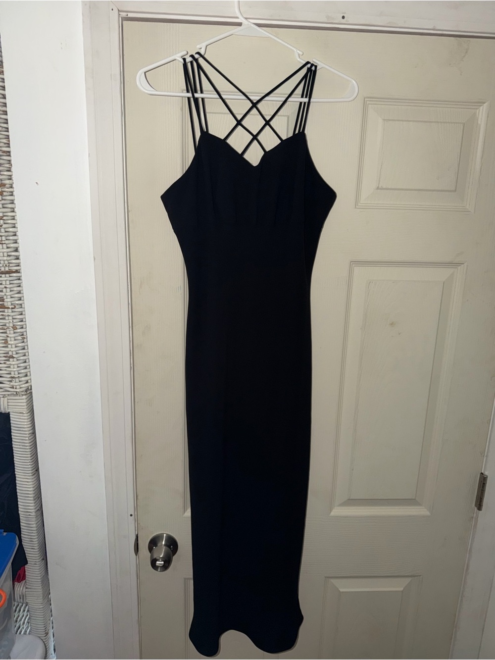 Jones Wear Black Strappy Maxi Dress